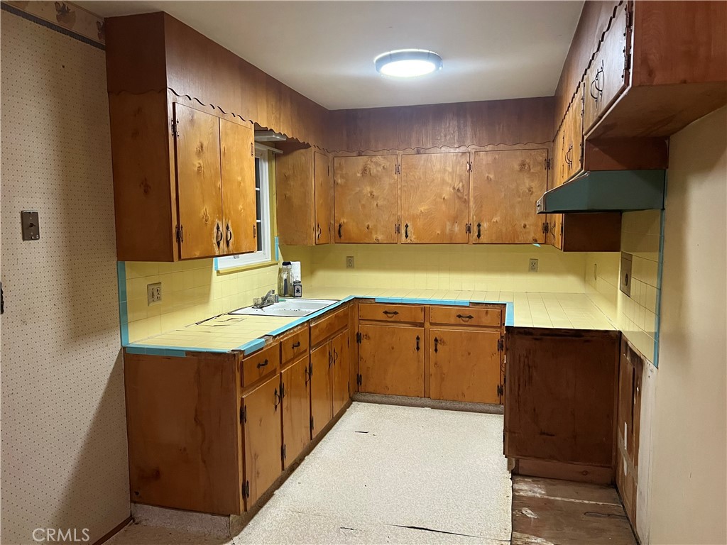 341 Skyline Boulevard