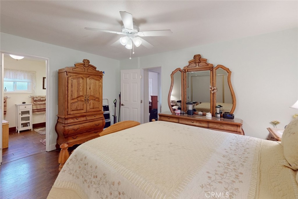 5299 Royal Oaks Drive