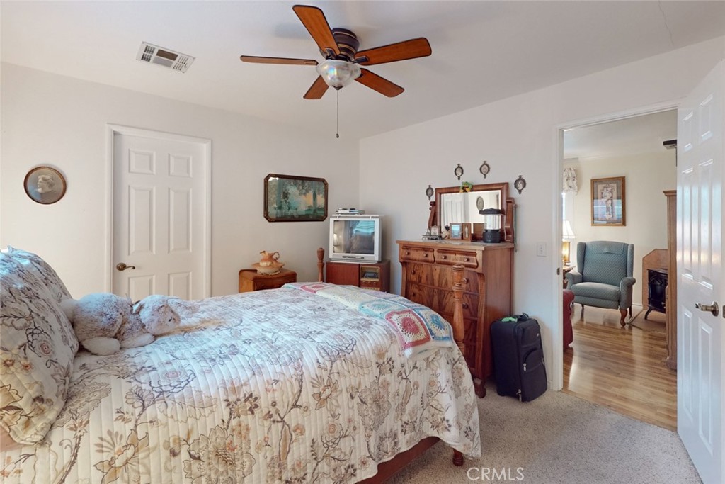 5299 Royal Oaks Drive