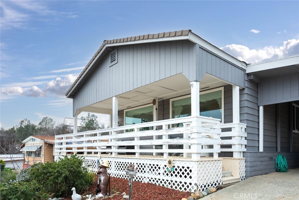 5299 Royal Oaks Drive