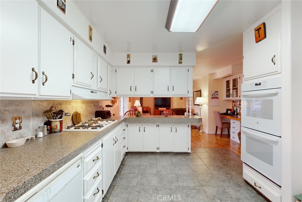 5299 Royal Oaks Drive