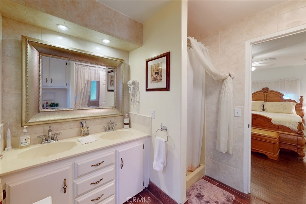 5299 Royal Oaks Drive