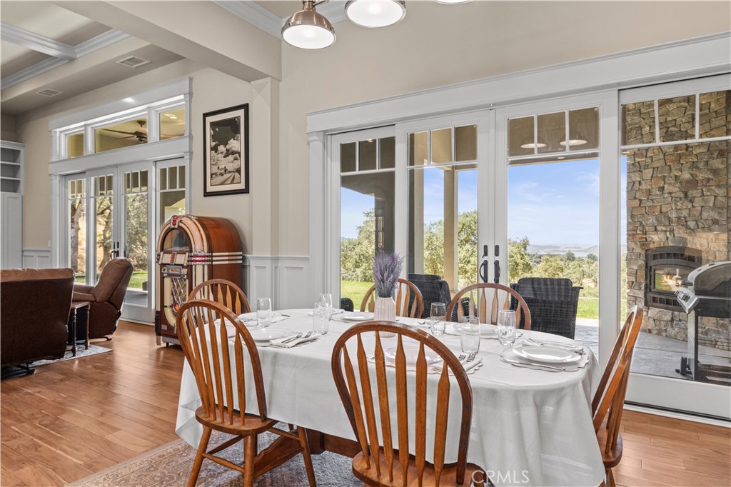 2483 Manhattan Bar Road