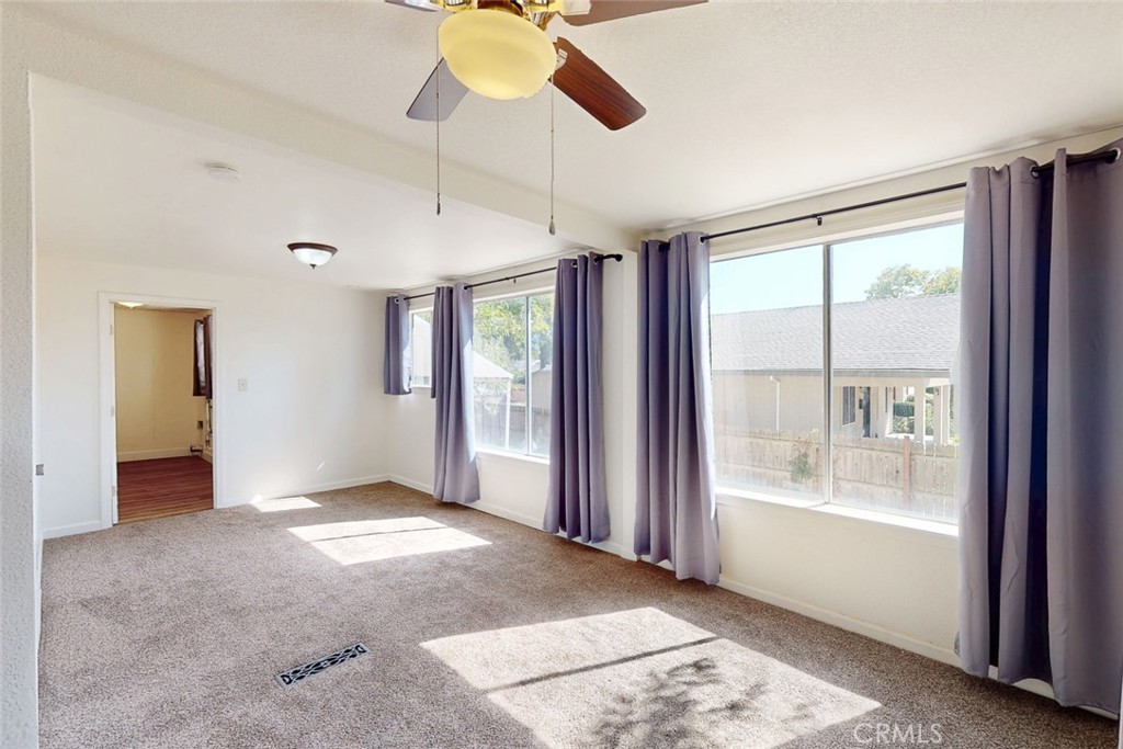 1585 Sycamore