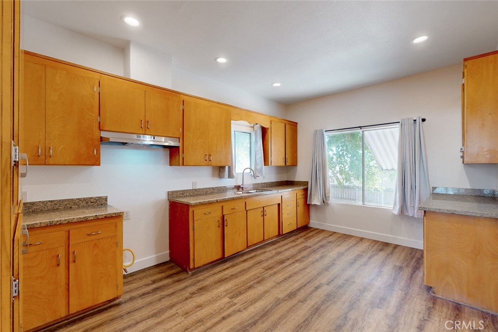 1585 Sycamore