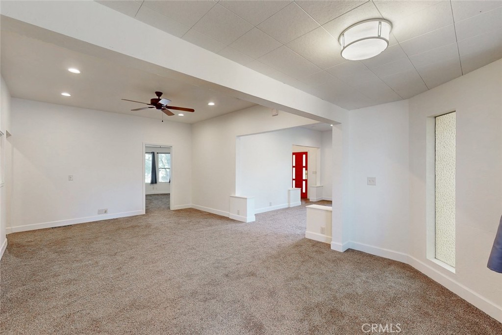 1585 Sycamore