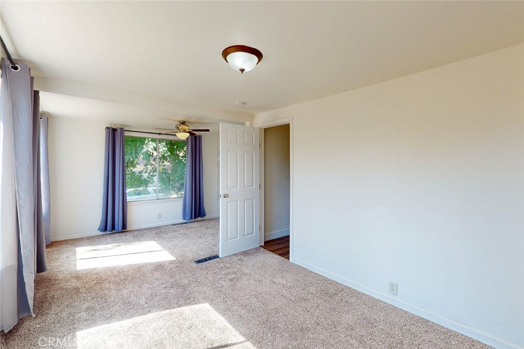 1585 Sycamore