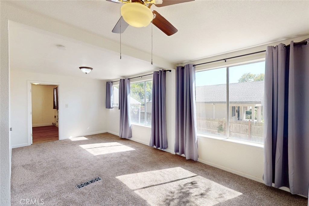 1585 Sycamore