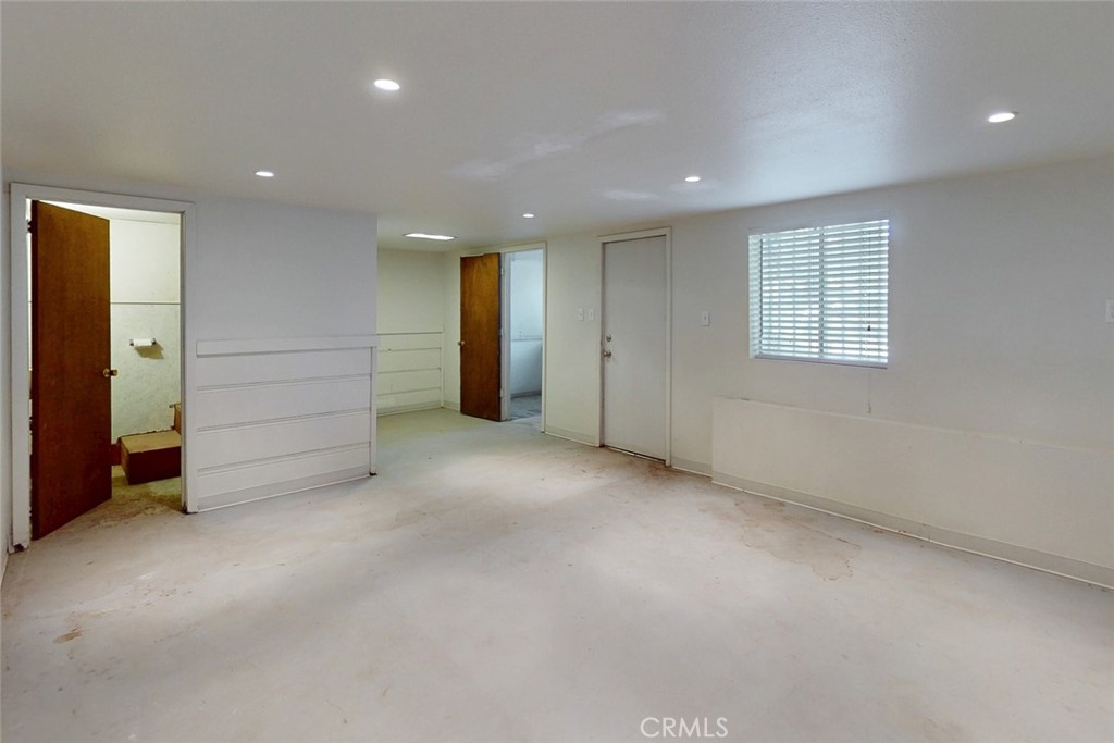 1585 Sycamore