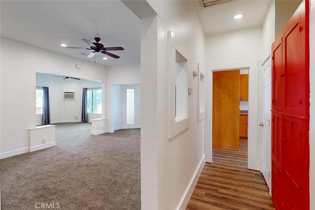 1585 Sycamore