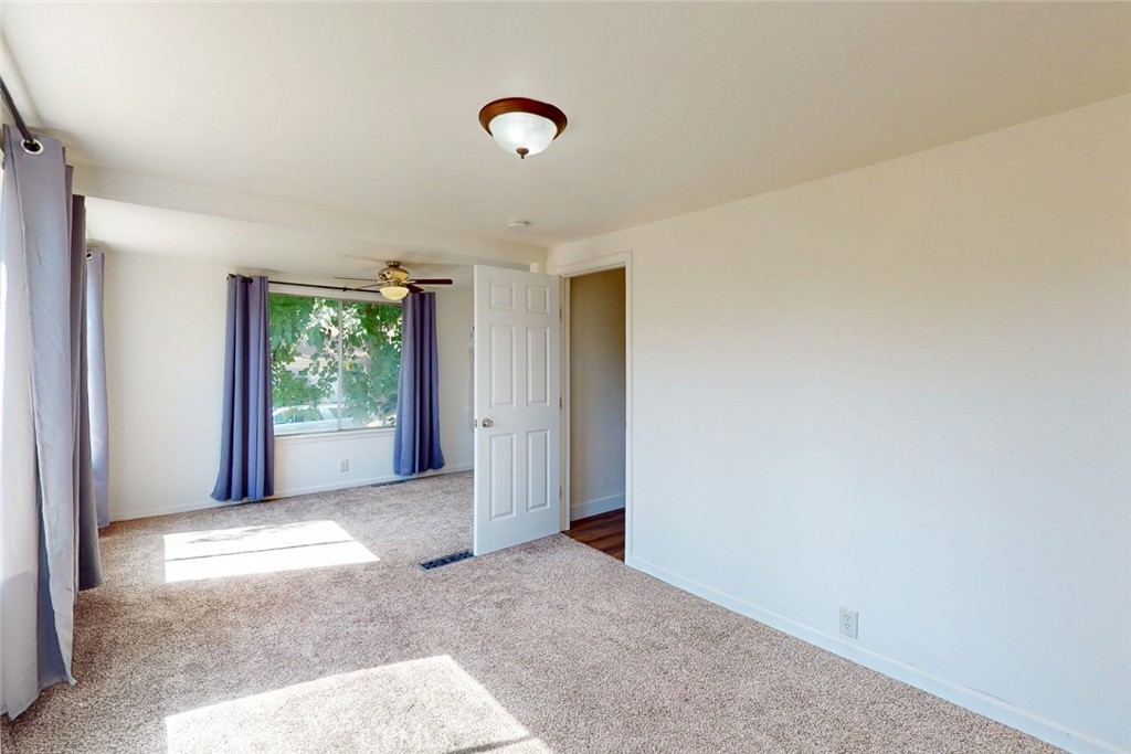 1585 Sycamore