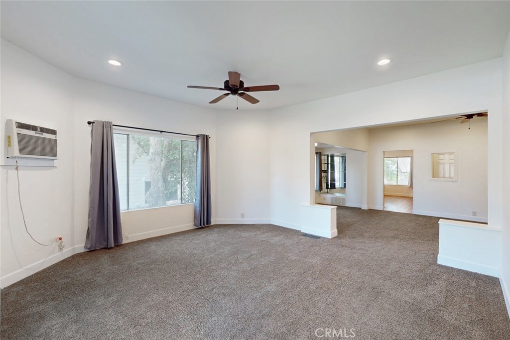 1585 Sycamore