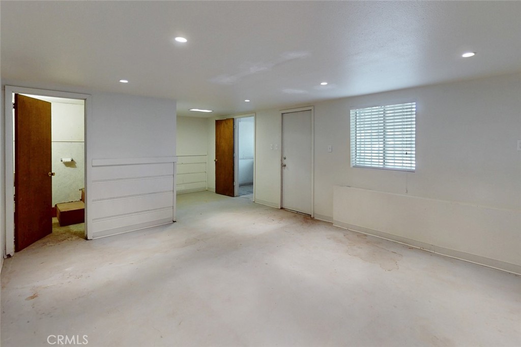 1585 Sycamore