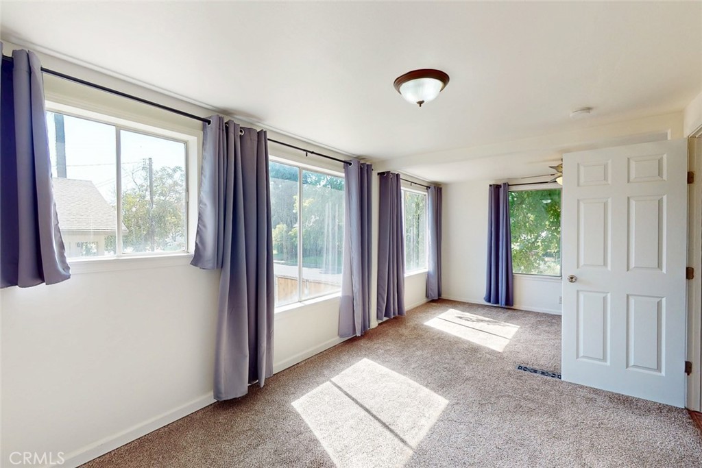1585 Sycamore