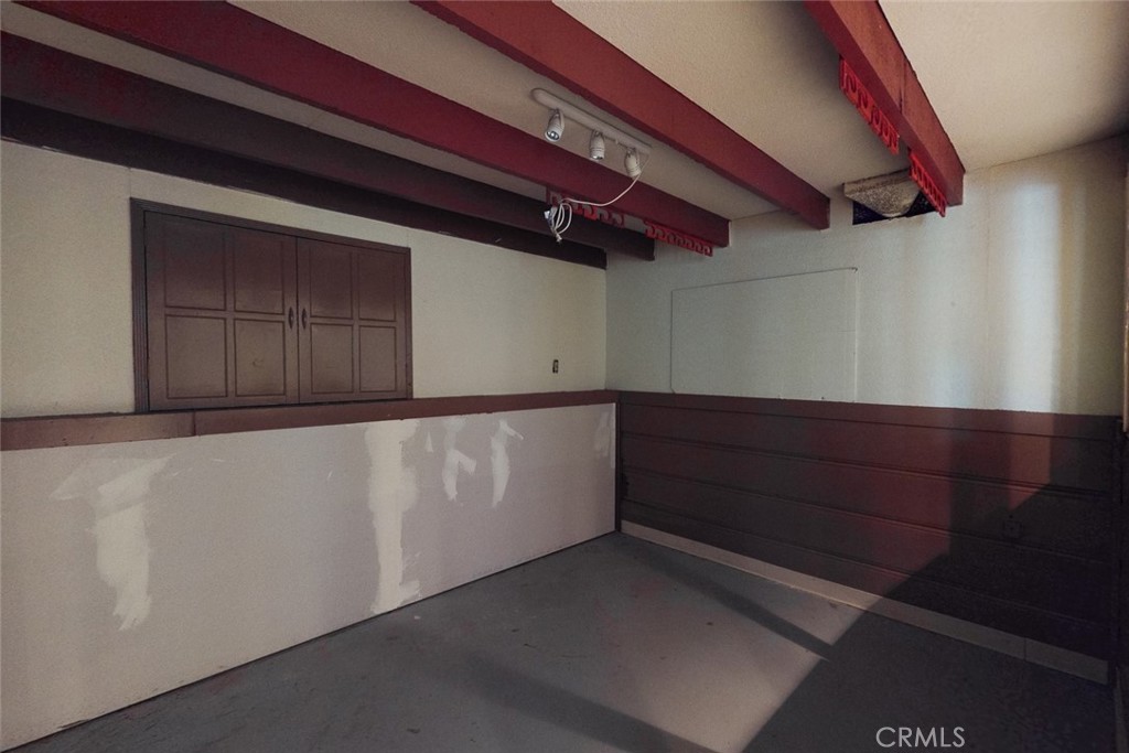 1585 Sycamore