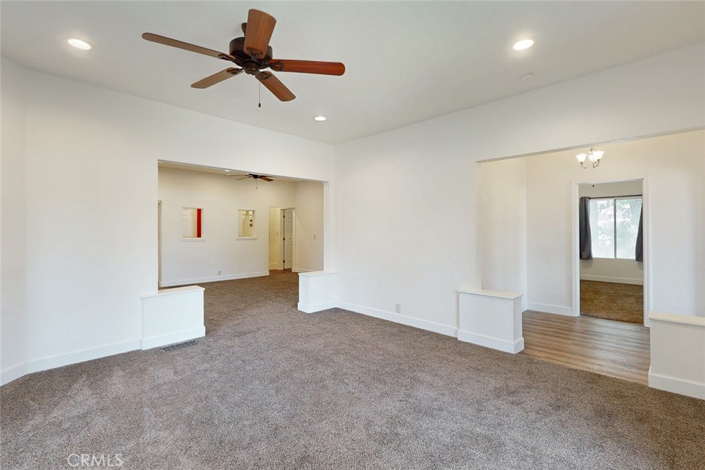 1585 Sycamore