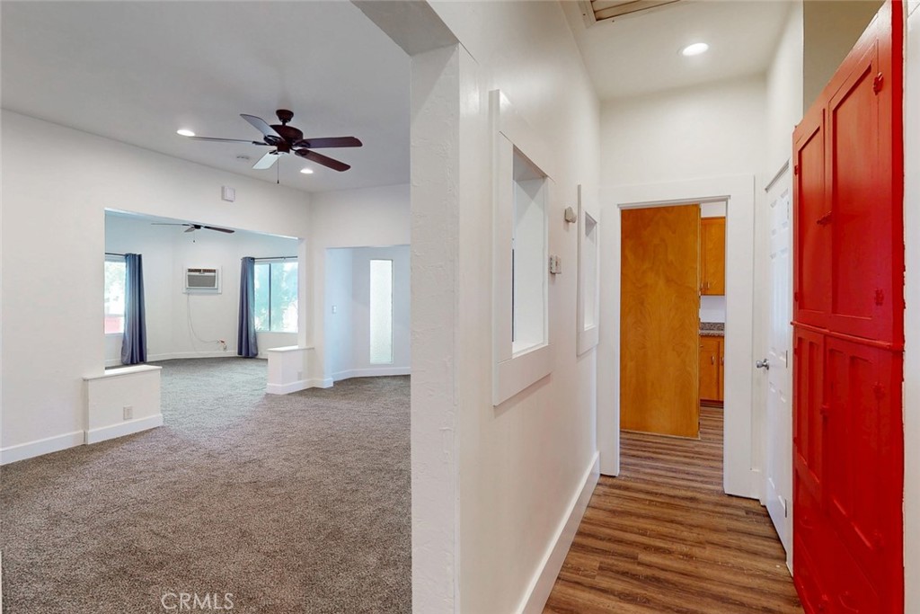 1585 Sycamore