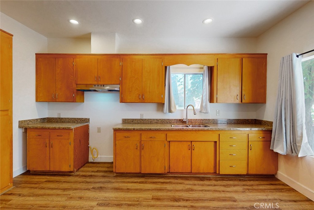 1585 Sycamore