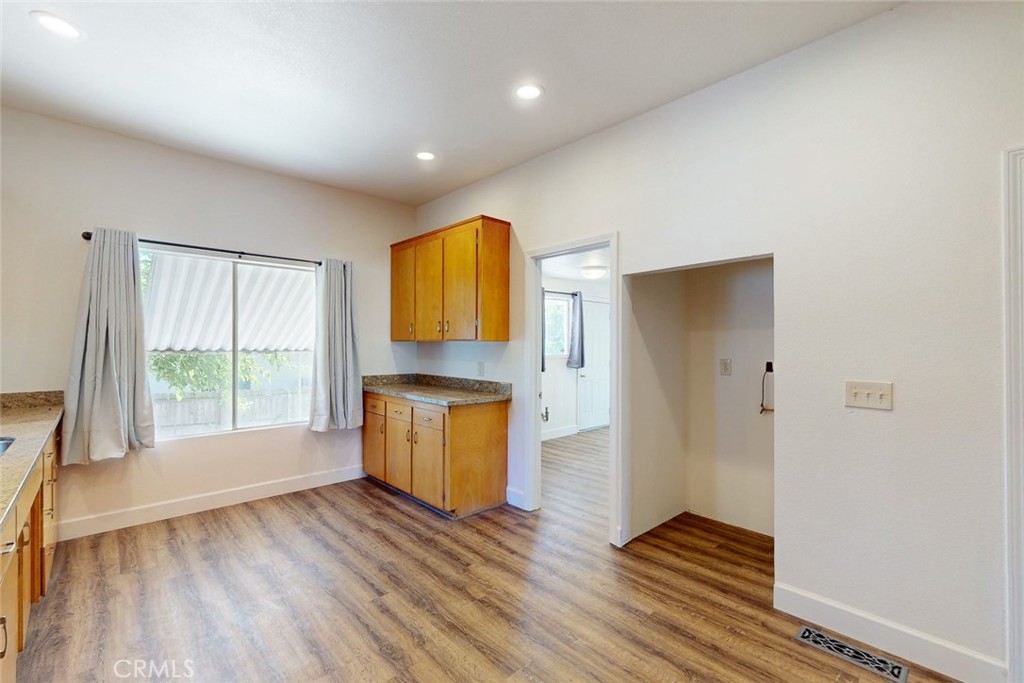 1585 Sycamore
