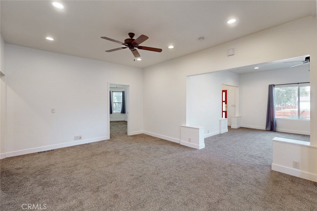 1585 Sycamore