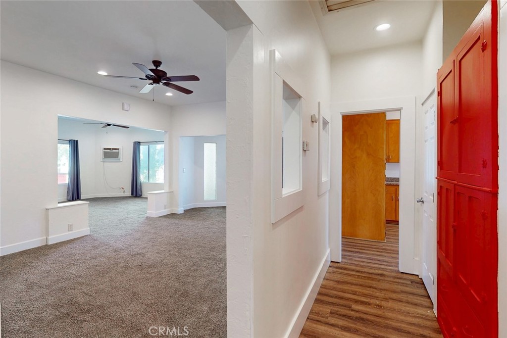 1585 Sycamore