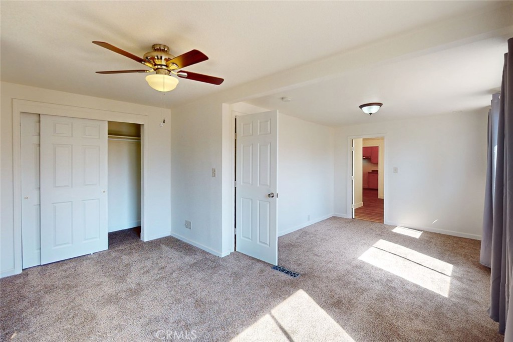 1585 Sycamore