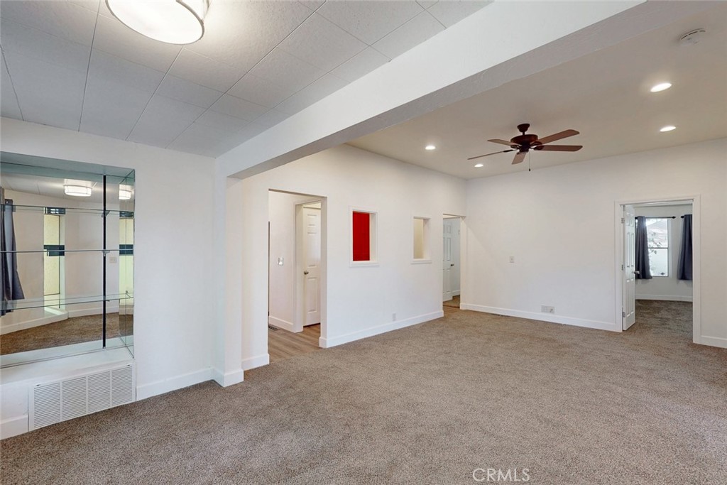 1585 Sycamore