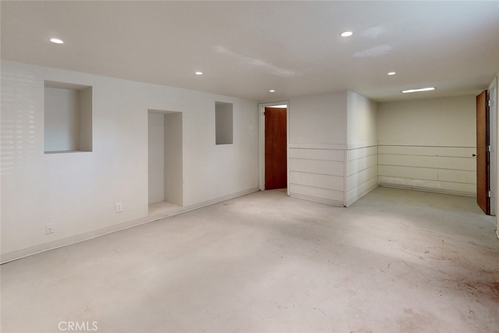 1585 Sycamore