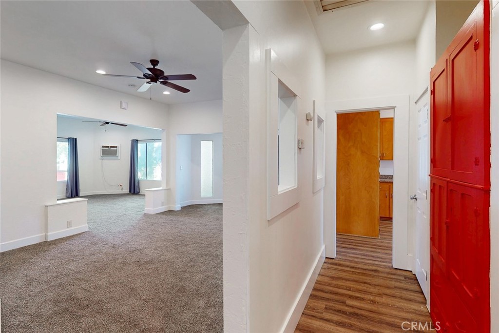 1585 Sycamore