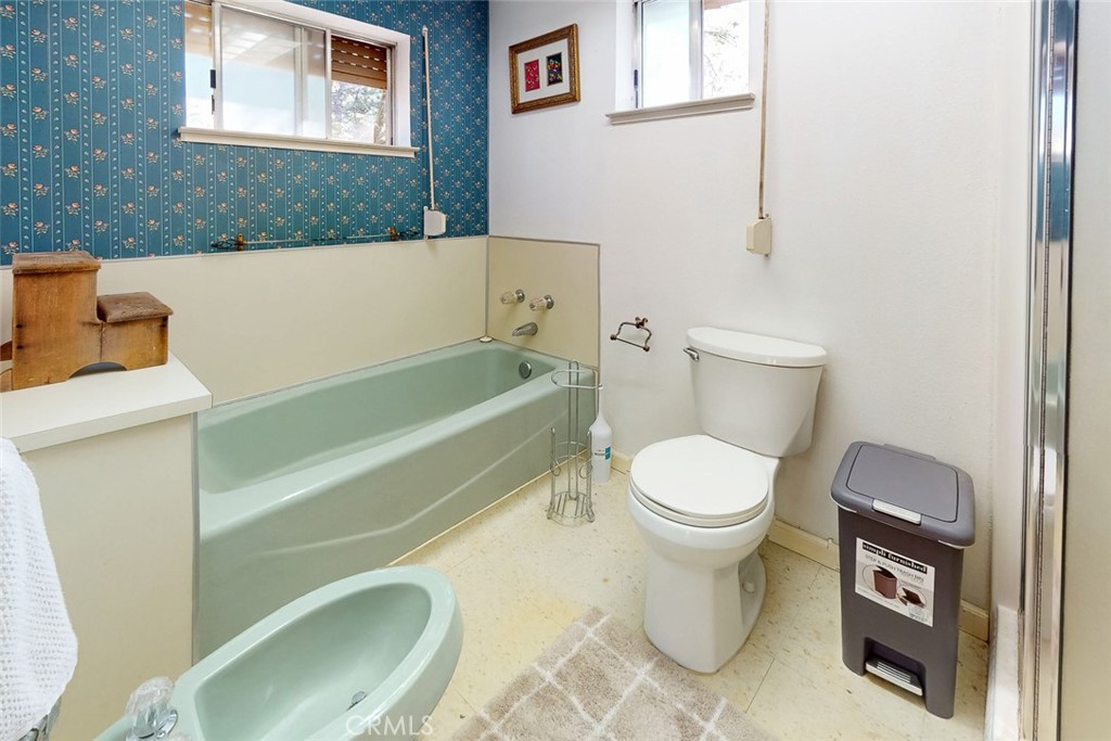 14872 Queenan