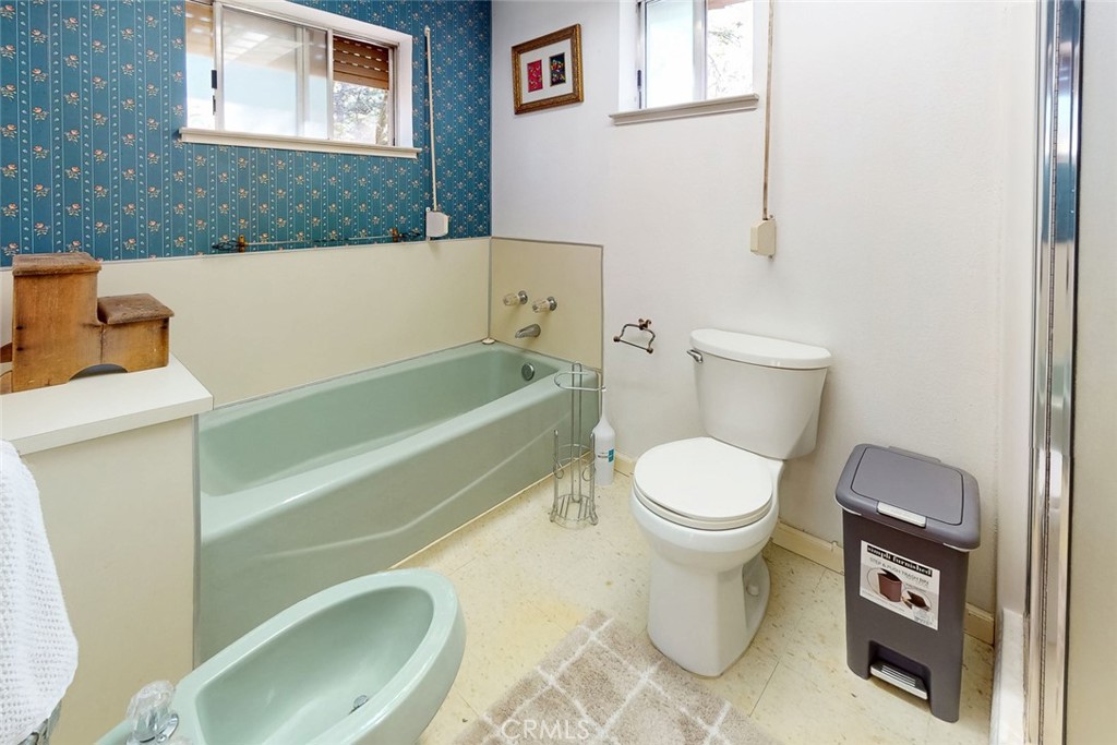 14872 Queenan