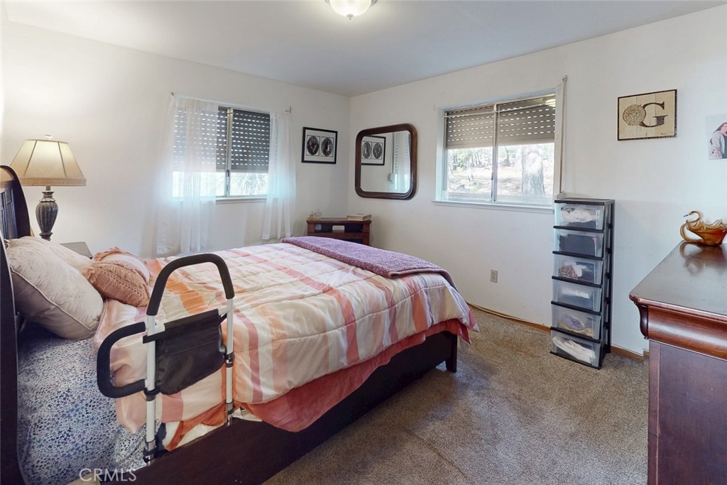 14872 Queenan
