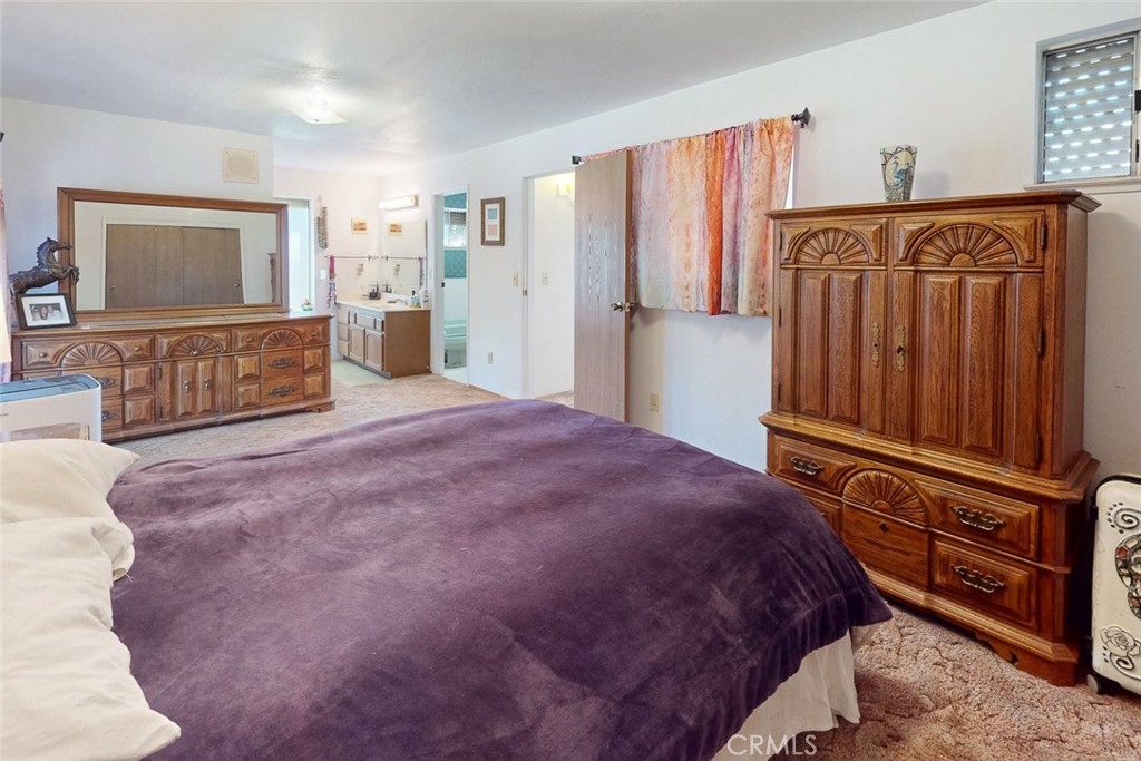 14872 Queenan