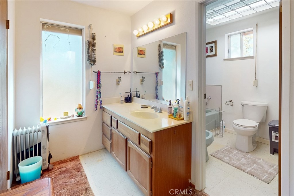 14872 Queenan