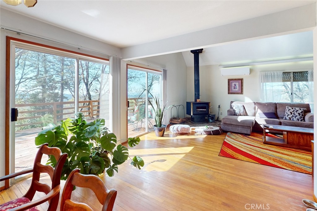 14872 Queenan
