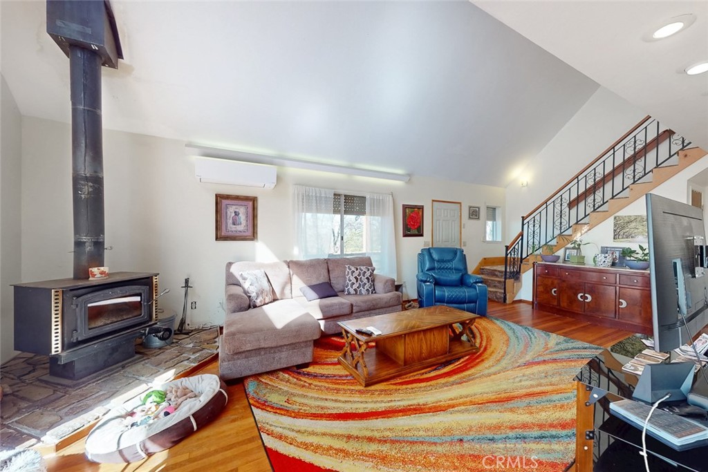 14872 Queenan