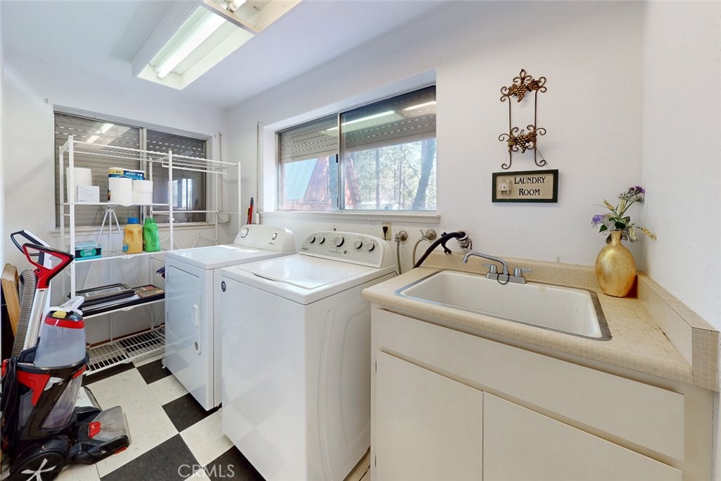 14872 Queenan