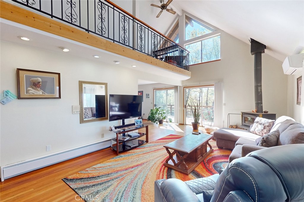 14872 Queenan