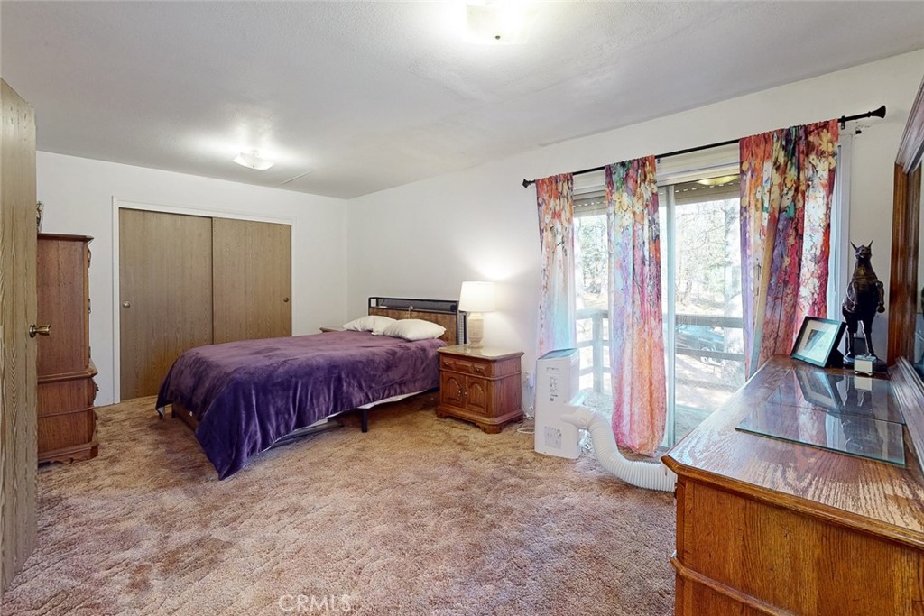 14872 Queenan
