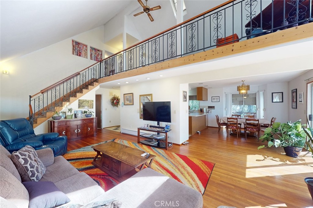14872 Queenan