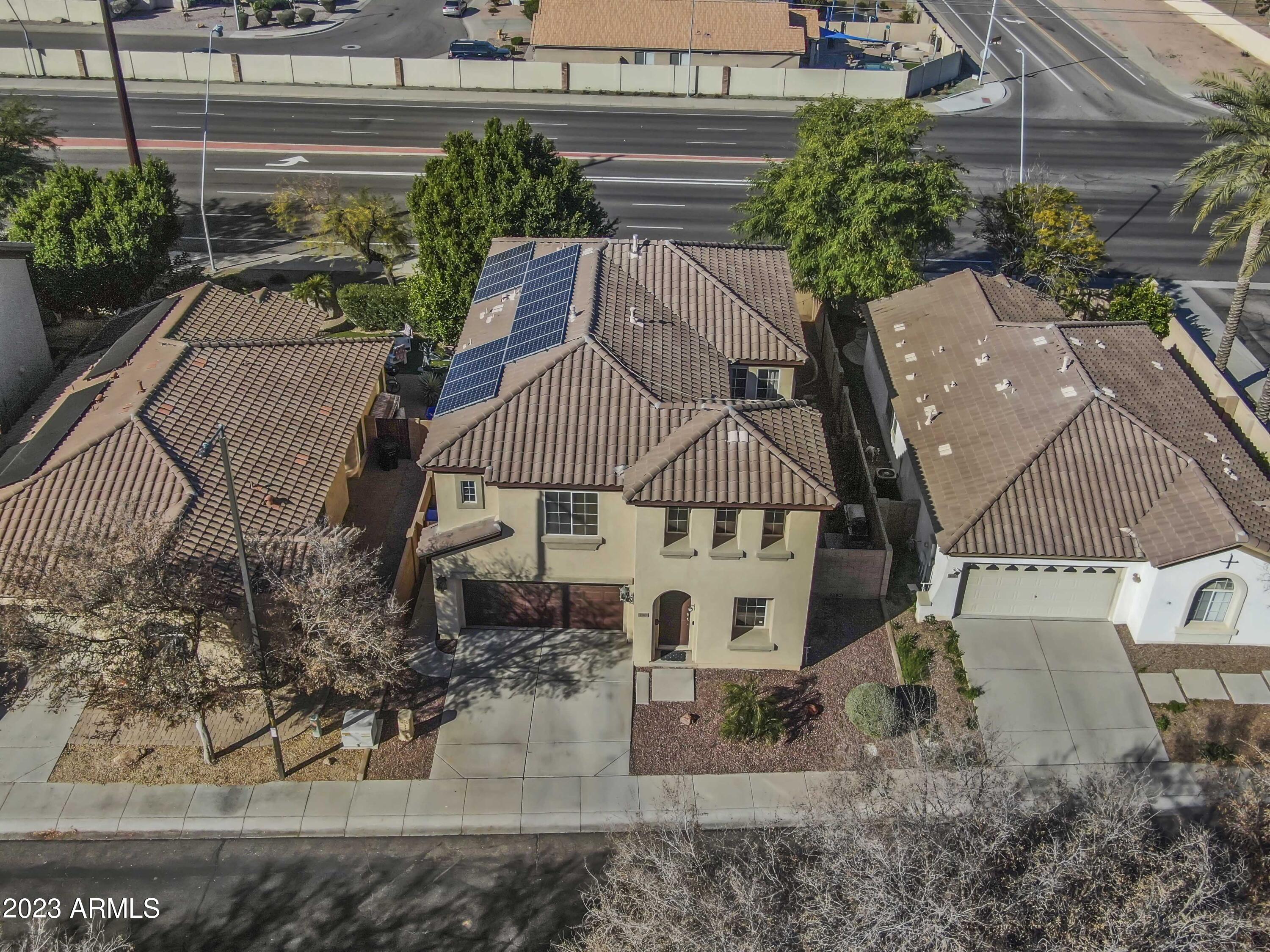 390 N Eucalyptus Place