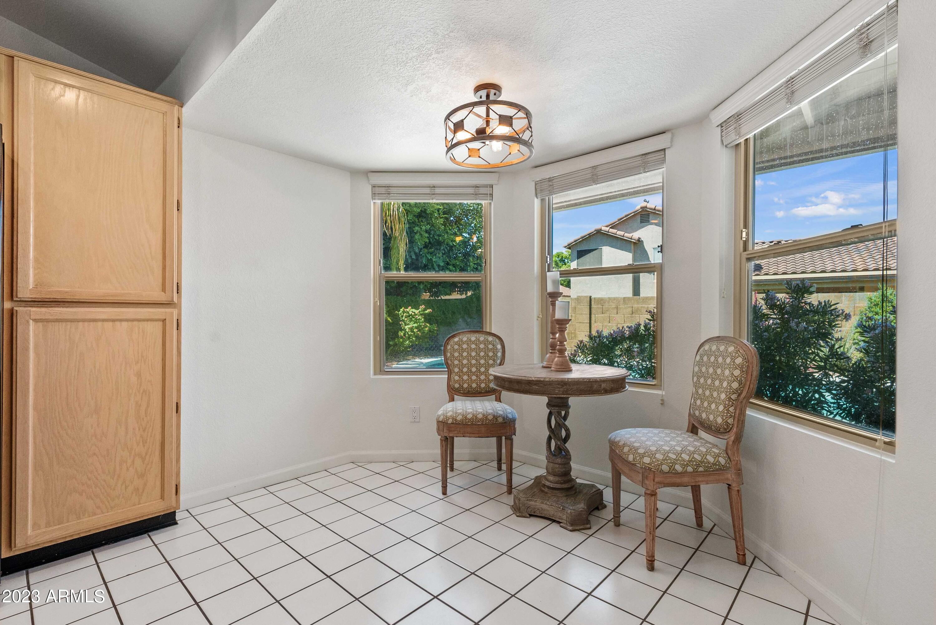 832 N Poplar Court