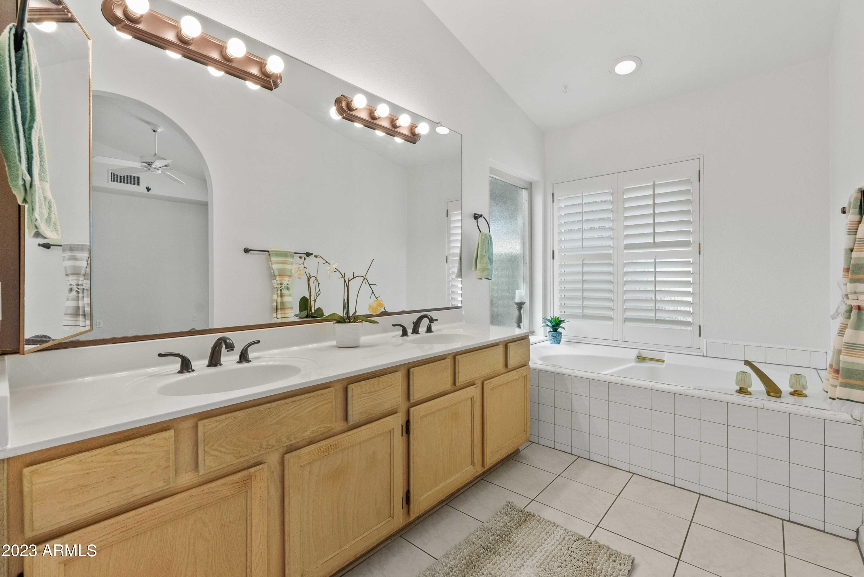 832 N Poplar Court