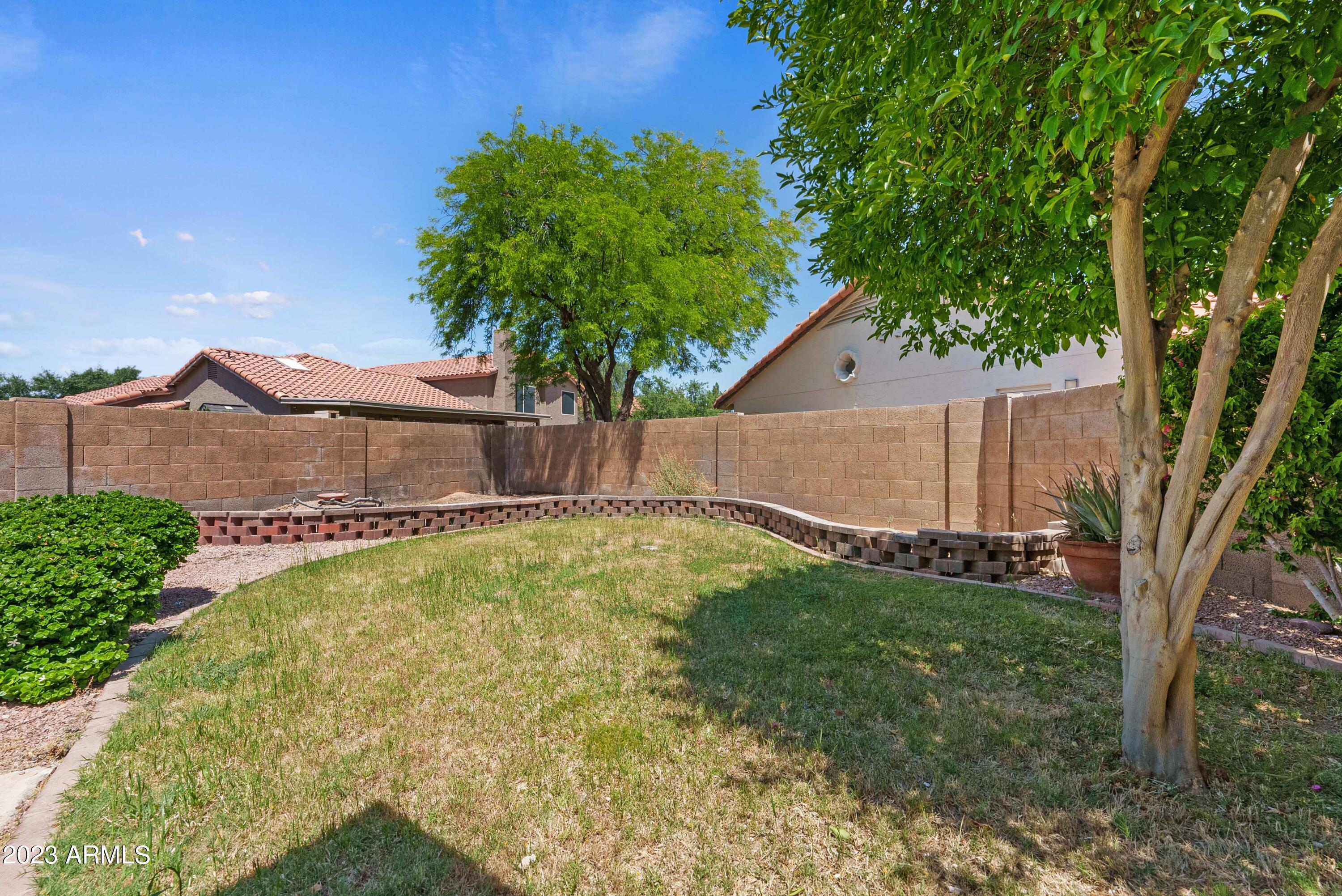 832 N Poplar Court