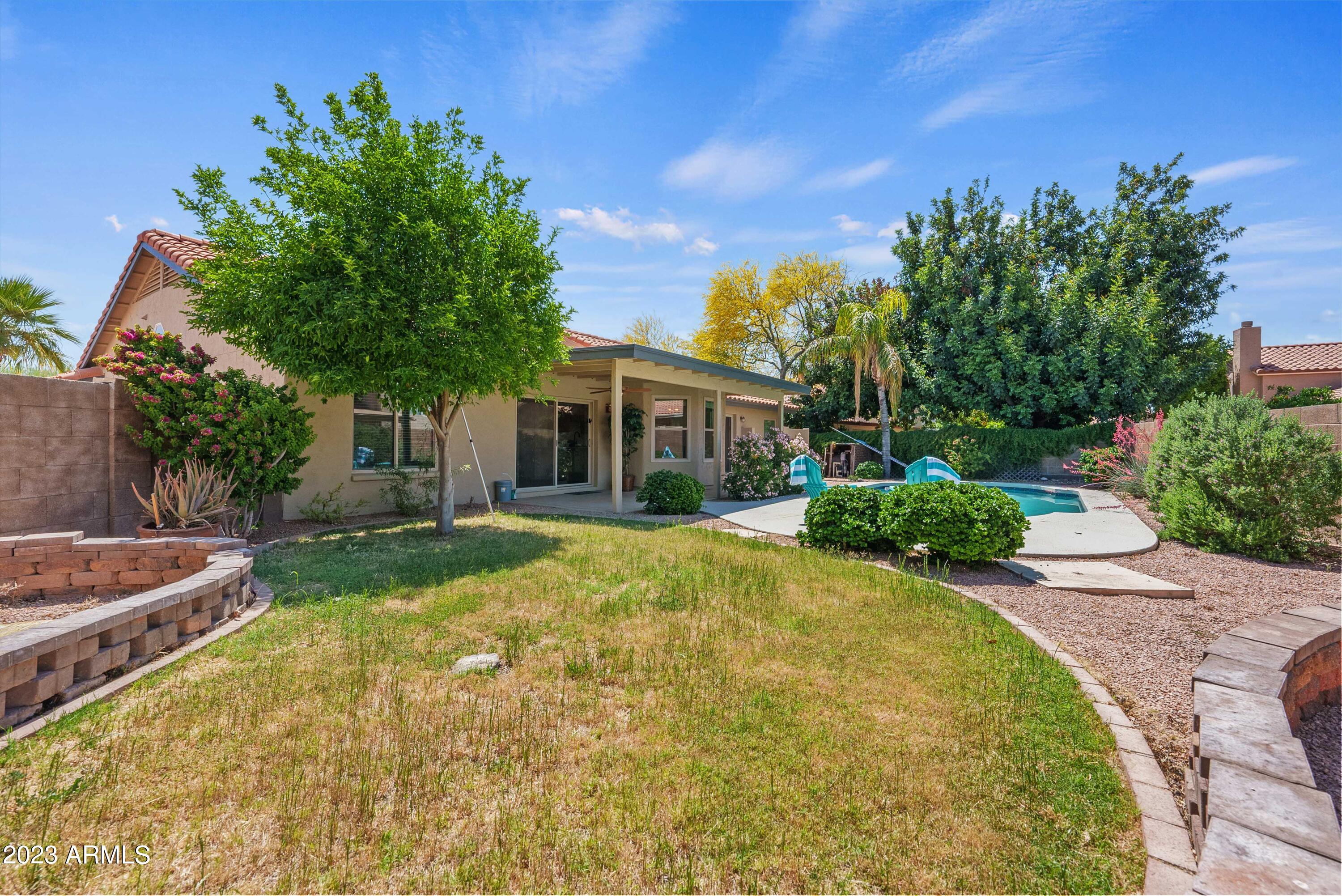 832 N Poplar Court