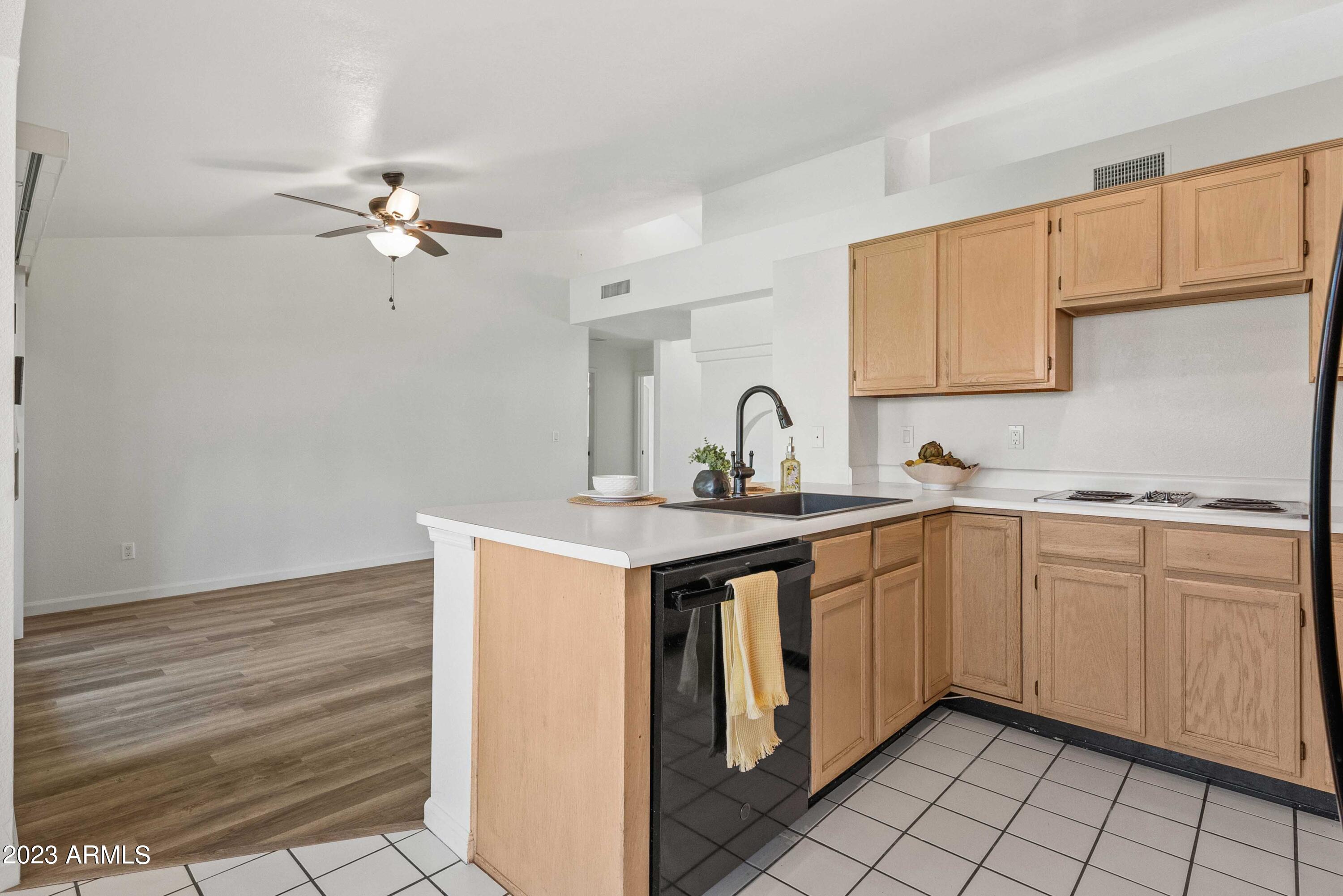 832 N Poplar Court