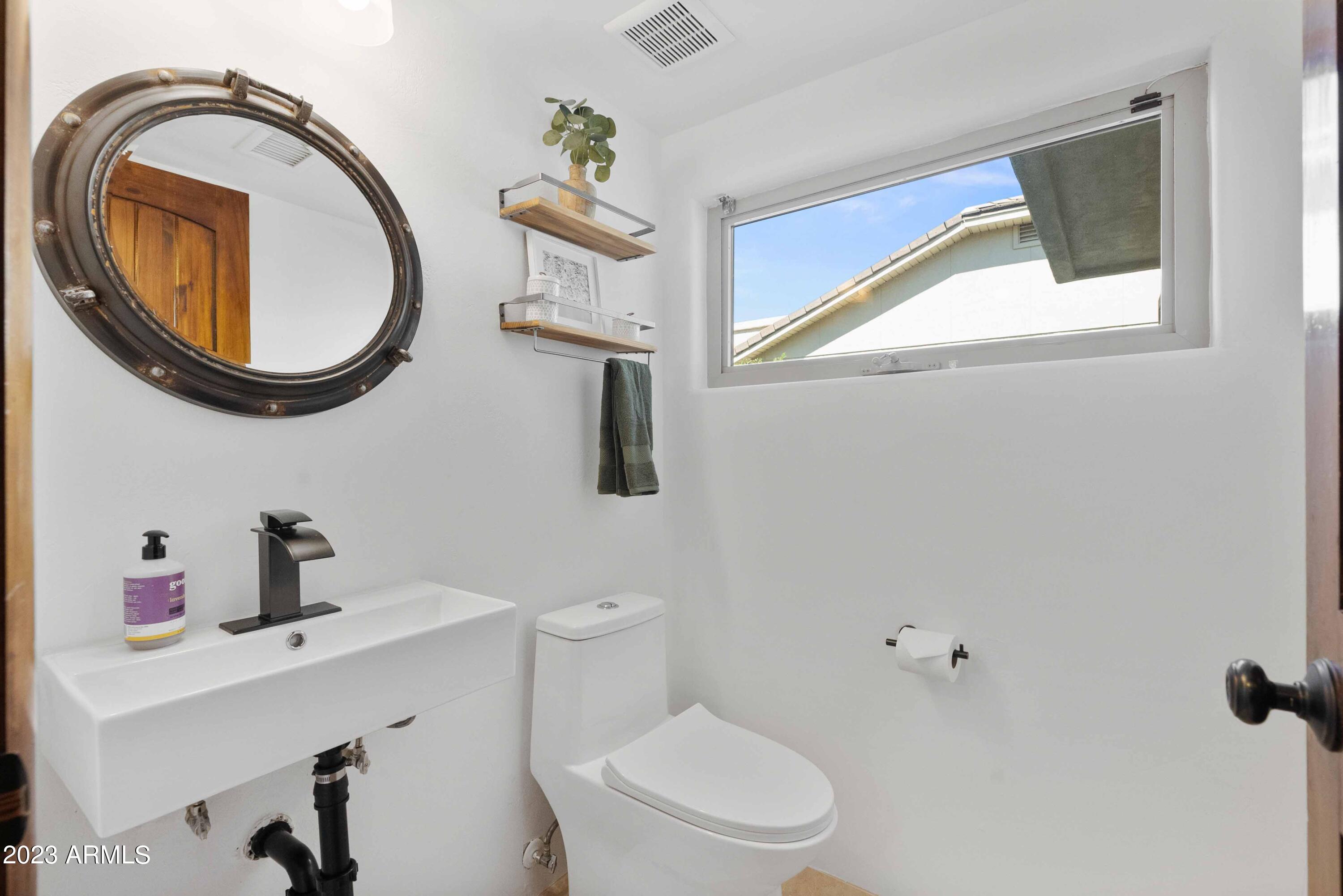 3611 E AHWATUKEE Drive