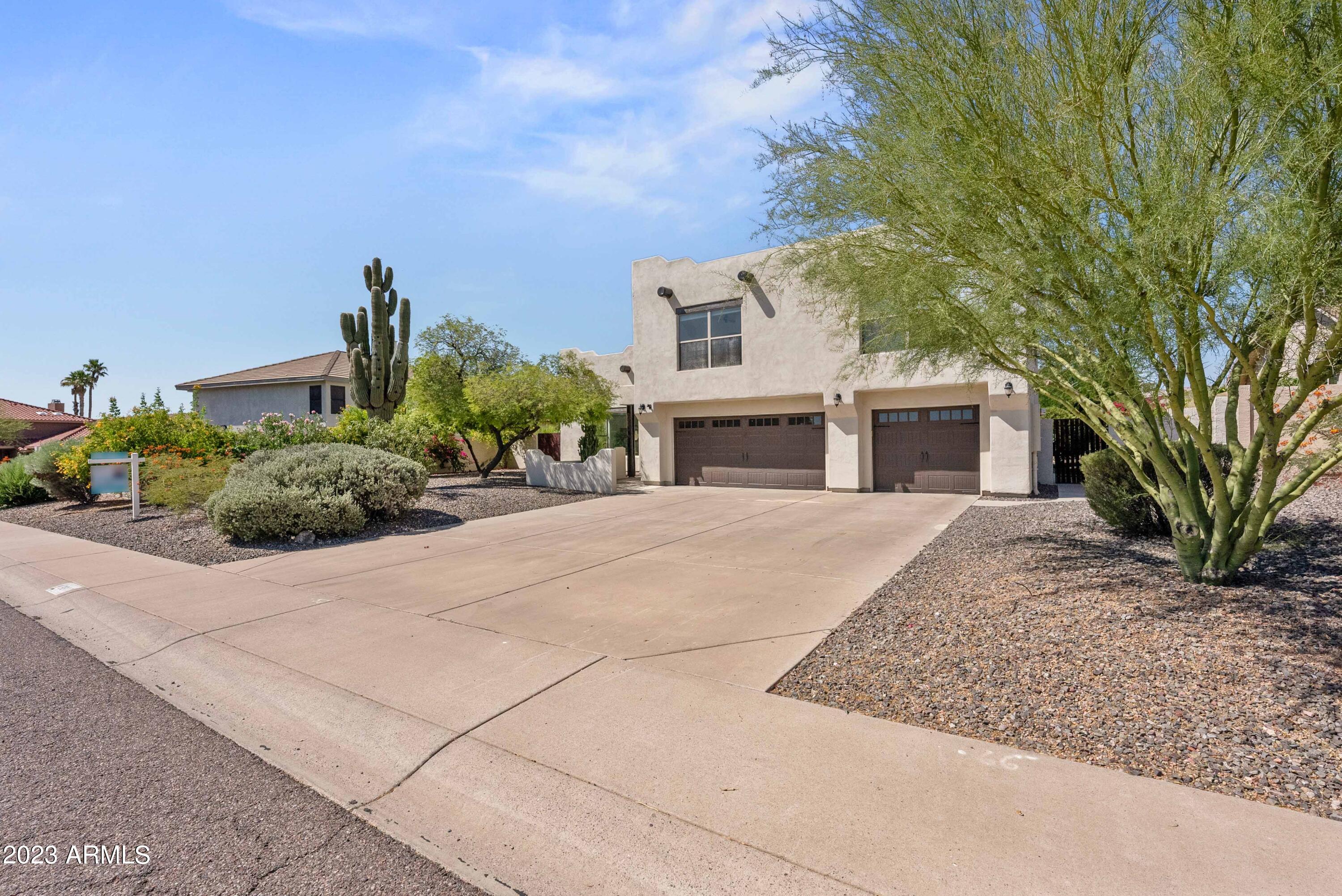 3611 E AHWATUKEE Drive