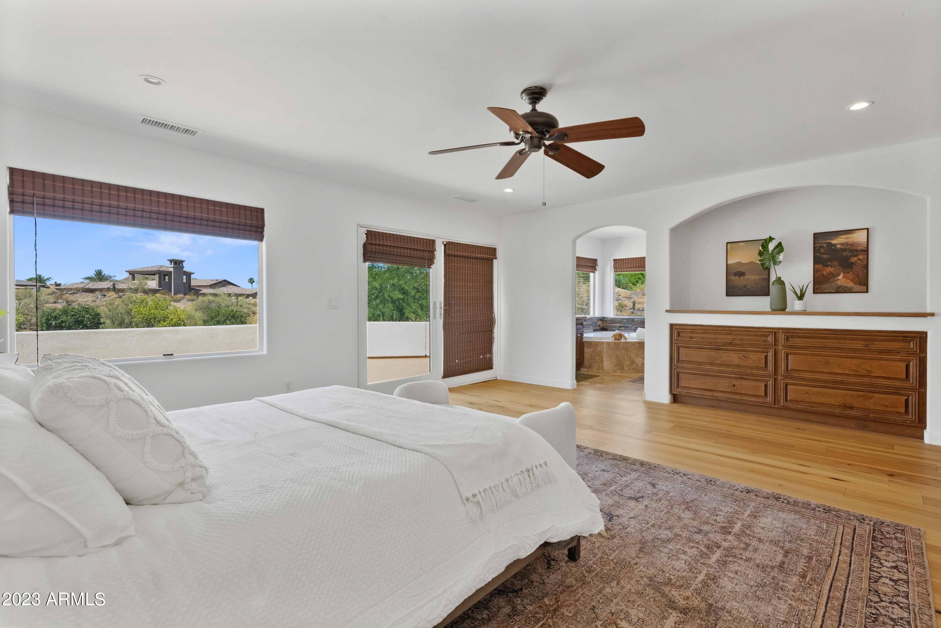 3611 E AHWATUKEE Drive