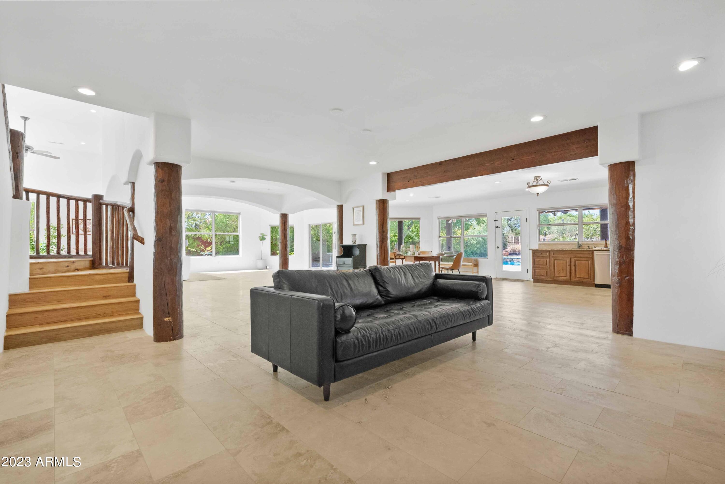 3611 E AHWATUKEE Drive